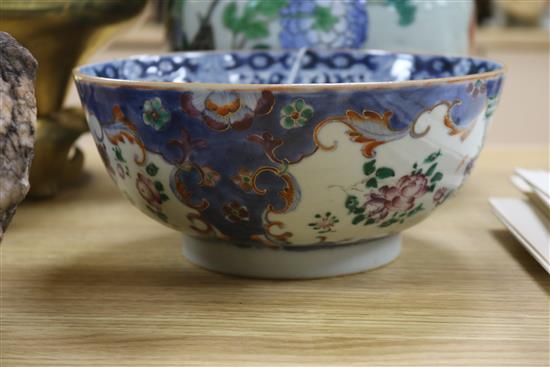 A Chinese famille rose bottle vase, an Export bowl and a blue and white pot